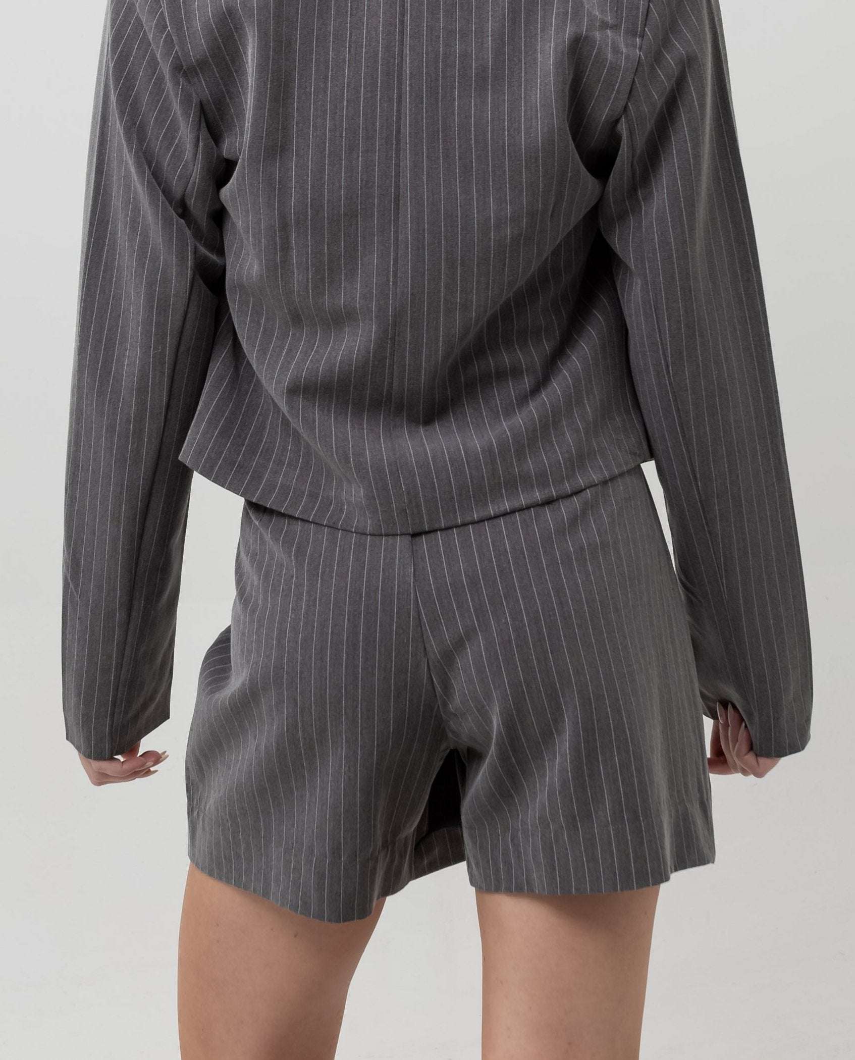 Short-Saia Margot Risca de Giz