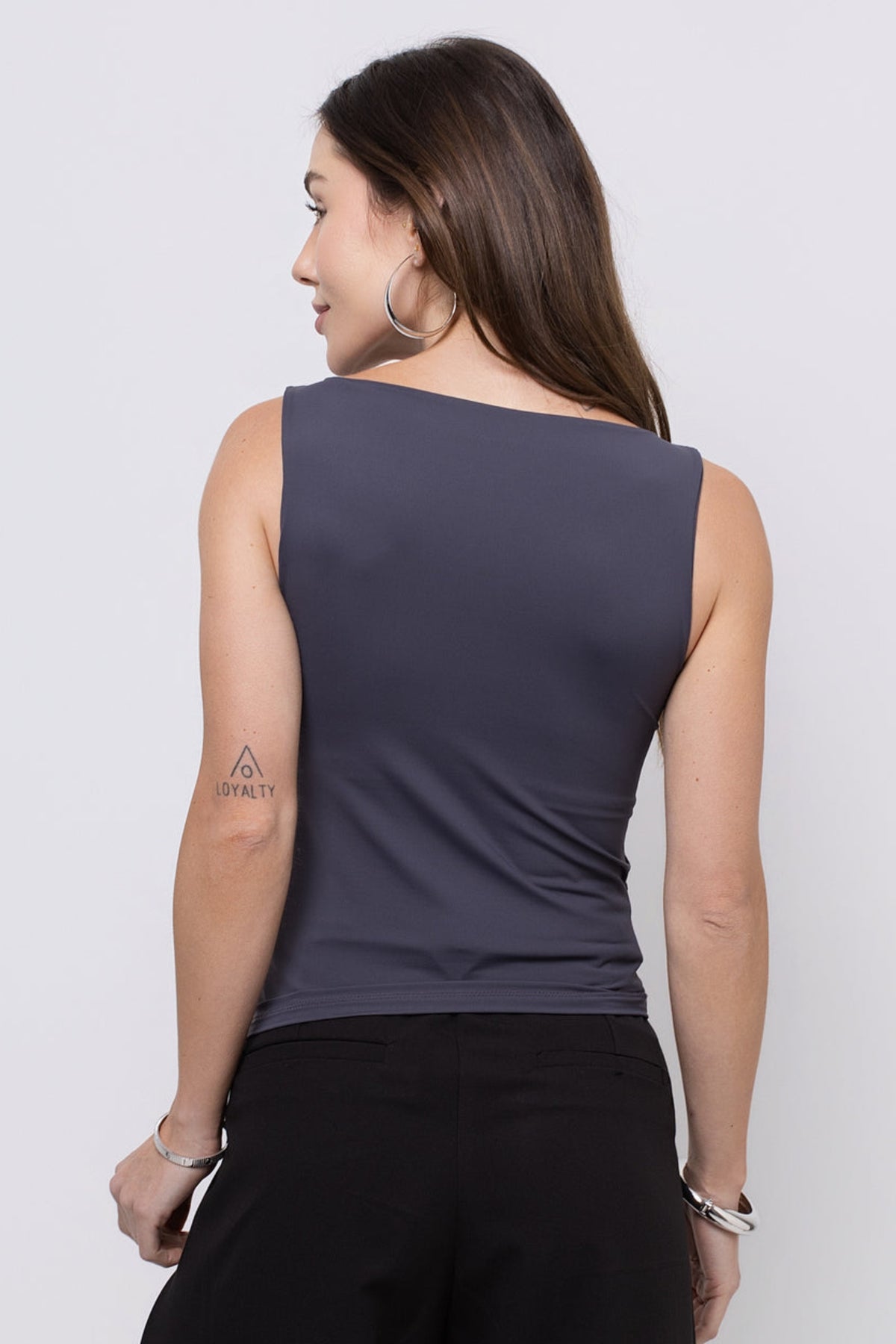 Blusa Bianca Gola Canoa
