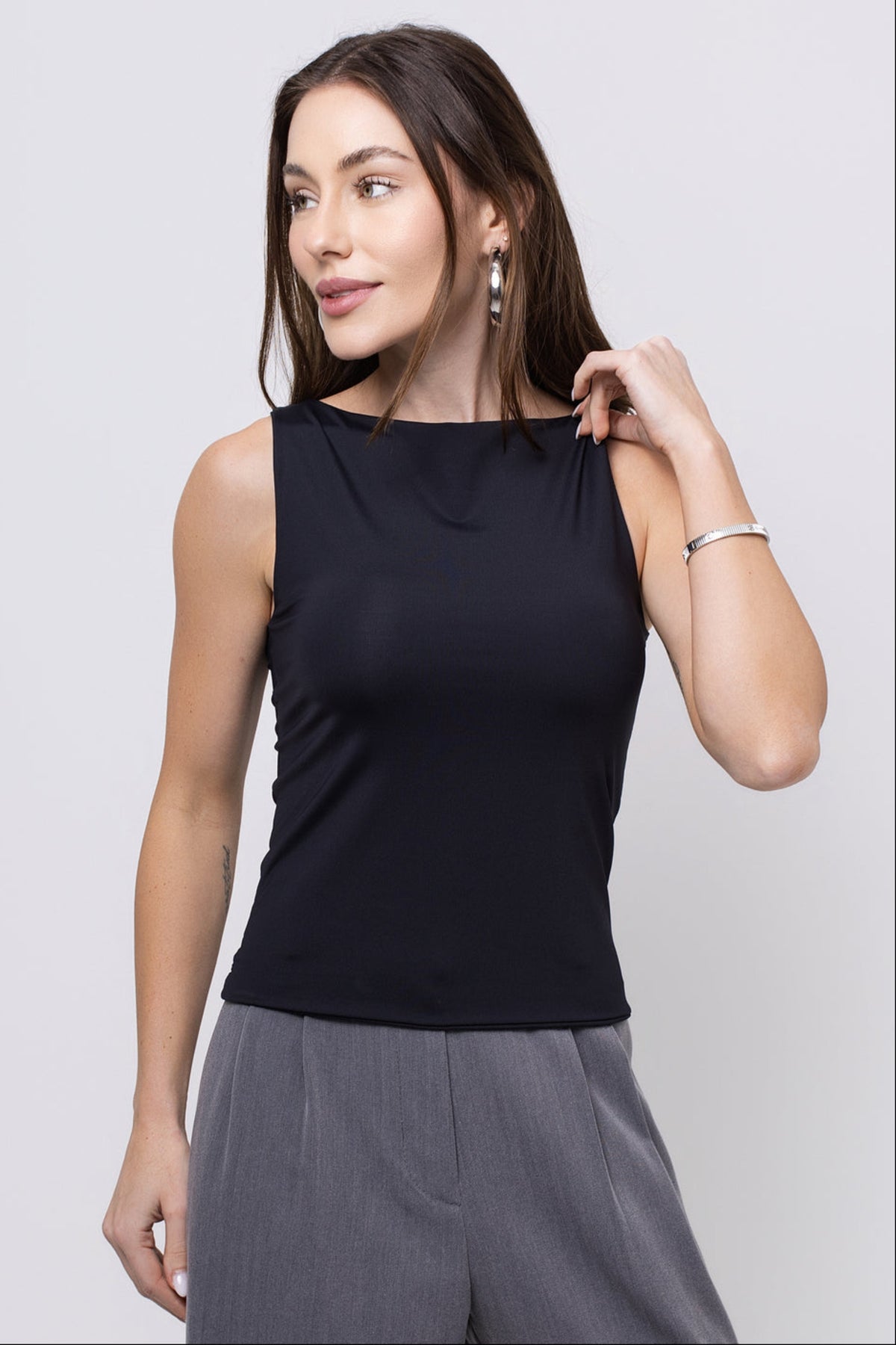 Blusa Bianca Gola Canoa